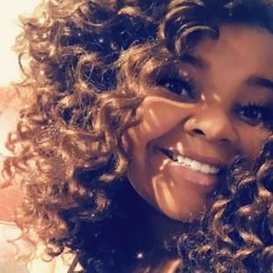 Meet your Posher, Arielle